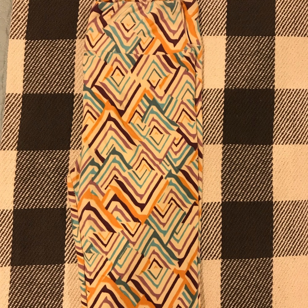 OS LuLaRoe Leggings. Worn once! Buttery soft!